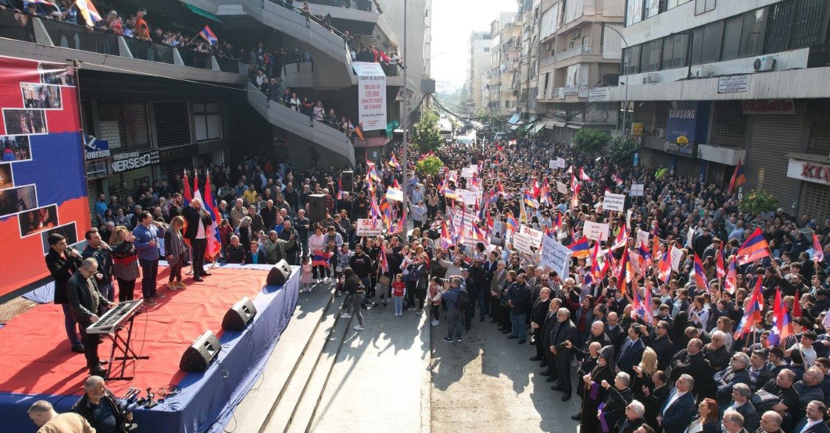 Les Arméniens du Liban protestent contre l’Azerbaïdjan avec les slogans « L&rsquo;Artsakh ne s&rsquo;agenouillera pas », « Ensemble à côté de l&rsquo;Artsakh »