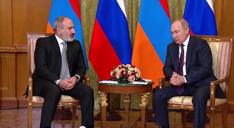 Nikol Pachinian a demandé à Vladimir Poutine la mise en œuvre des mesures nécessaires par la Russie pour surmonter la crise humanitaire créée en Artsakh