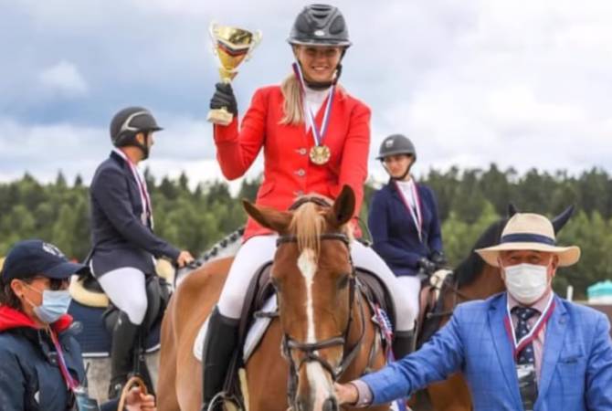 L’Arménienne Maria Aleksanyan (15 ans) a remporté une médaille d&rsquo;argent au tournoi équestre russe