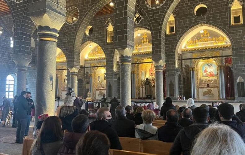 Une liturgie de Noël a été servie à l&rsquo;église arménienne Saint Guiragos de Diyarbekir (Arménie occupée)