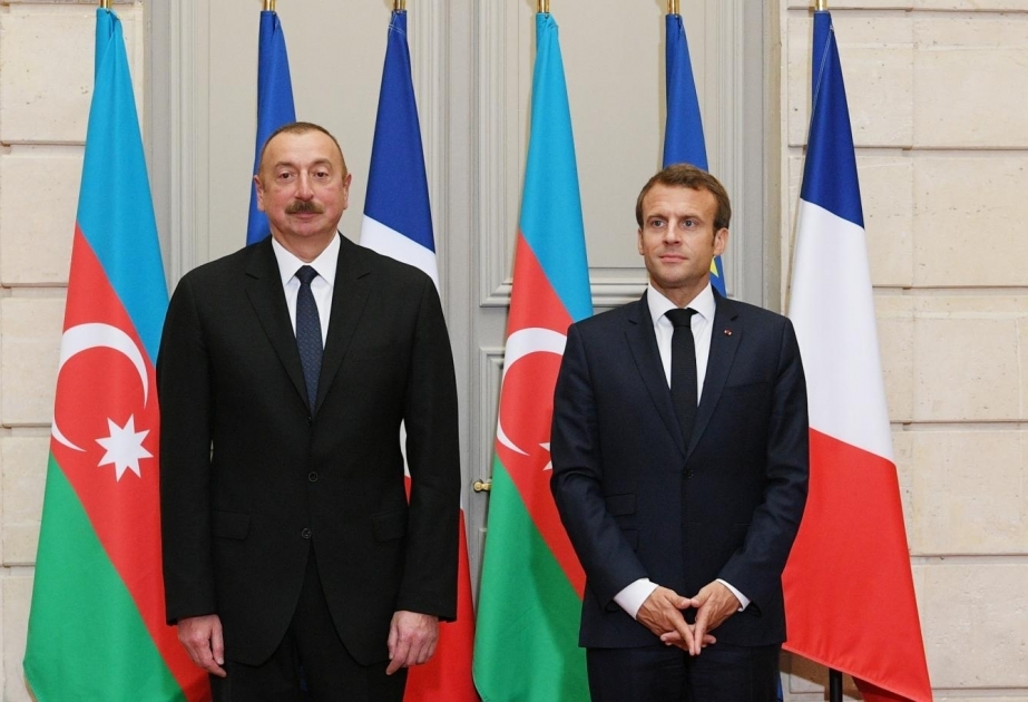 Macron appelle Aliev et dit vouloir une solution «en urgence»