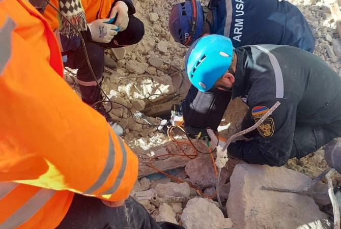 Des sauveteurs Arméniens ont ramené vivante une fillette de 8 ans des décombres du séisme à Adiyaman en Turquie