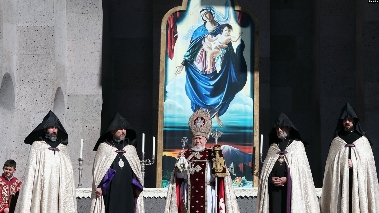 Le chef de l&rsquo;Église arménienne admet des liens tendus avec le gouvernement