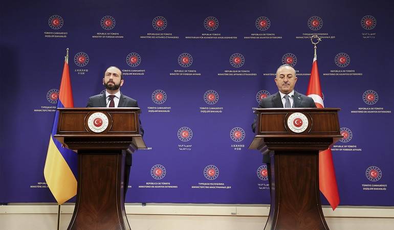 Visite de « solidarité » du chef de la diplomatie arménienne en  TurquieS