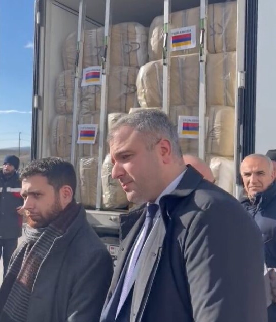 Serdar Kılıç a remercié l’Arménie en écrivant en arménien sur Twitter pour l&rsquo;aide humanitaire de l’Arménie à la Turquie