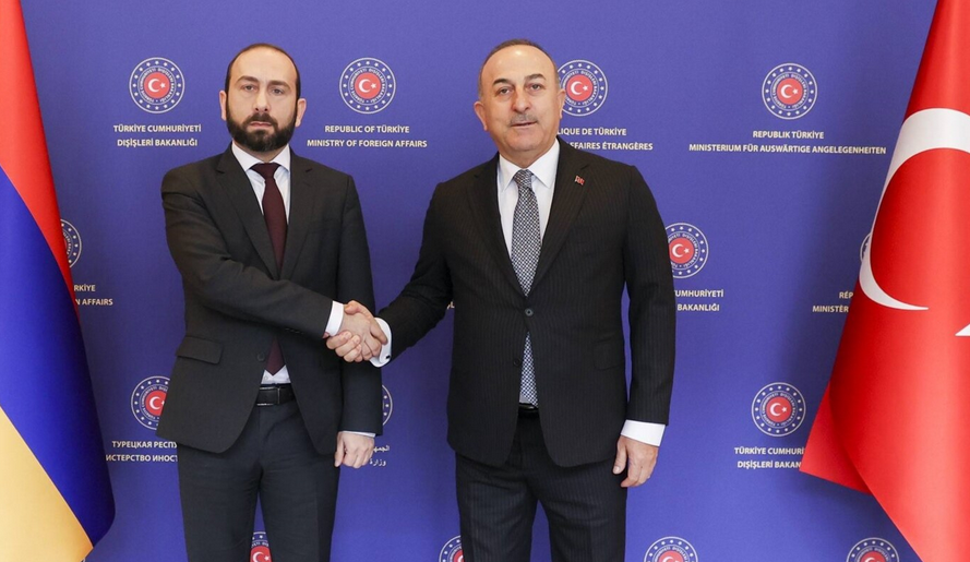 Le ministre arménien des Affaires étrangères en visite en Turquie