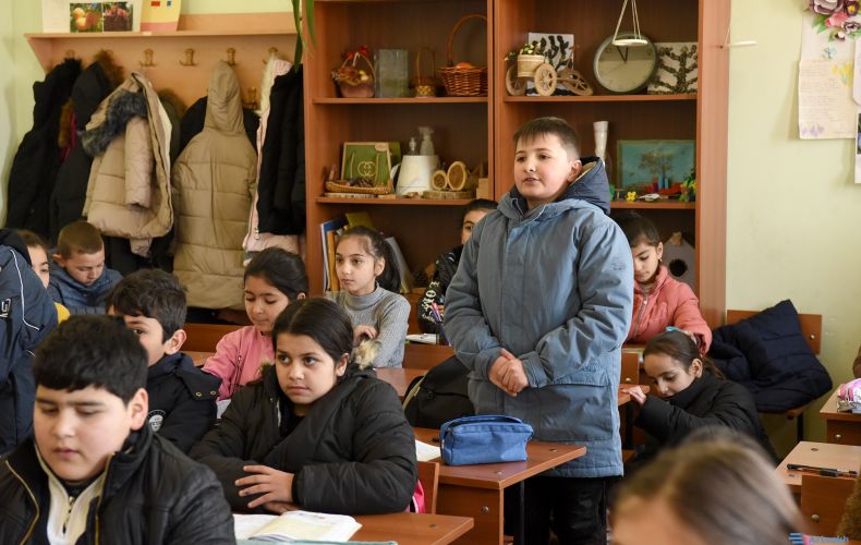 Les autorités du Karabagh annoncent la réouverture des classes alors que Bakou a recoupé le gaz en provenance d’Arménie