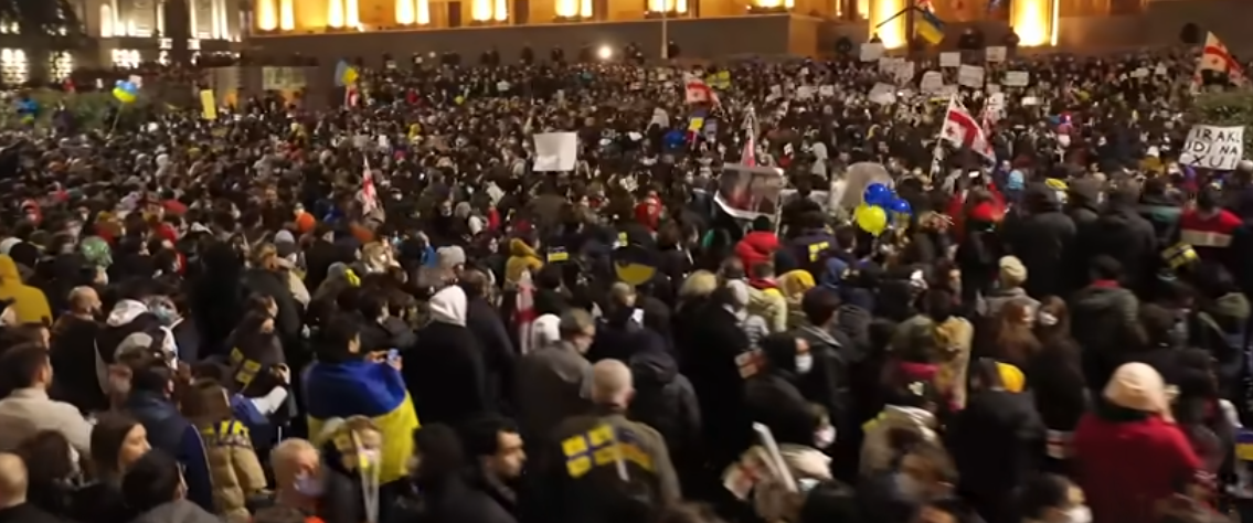 Des milliers de manifestants pour soutenir l&rsquo;Ukraine