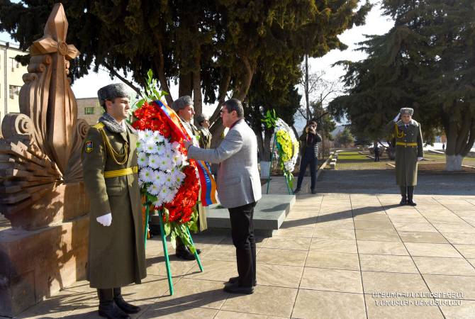 Des représentants de l&rsquo;église arménienne et des personnalités publiques de l’Artsakh ont rendu hommage aux victimes arméniennes des crimes de Sumgaït organisés par les Azéris en 1988