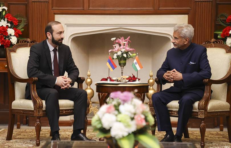 Ararat Mirzoyan s’est entretenu sur les questions liées à la sécurité régionale et internationale avec son homologue indien