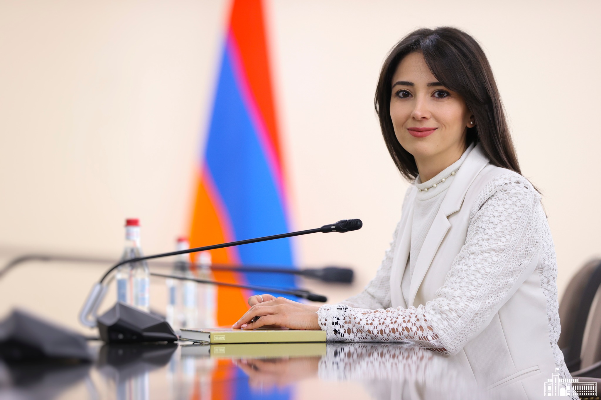 Ani Badalyan remplace Vahan Hunanyan au poste de porte-parole du ministère arménien des Affaires étrangères