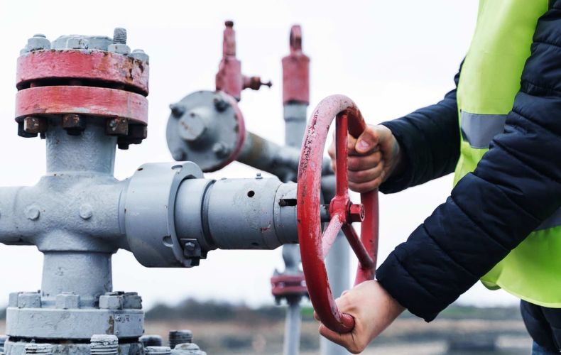 Bakou coupe encore le robinet du gaz au Karabagh…  tout en proposant le dialogue