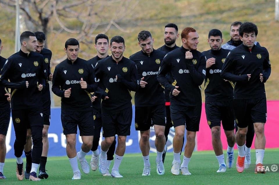 Arménie-Turquie ce samedi (18h00) à Erévan, l’équipe d’Arménie s’entraîne