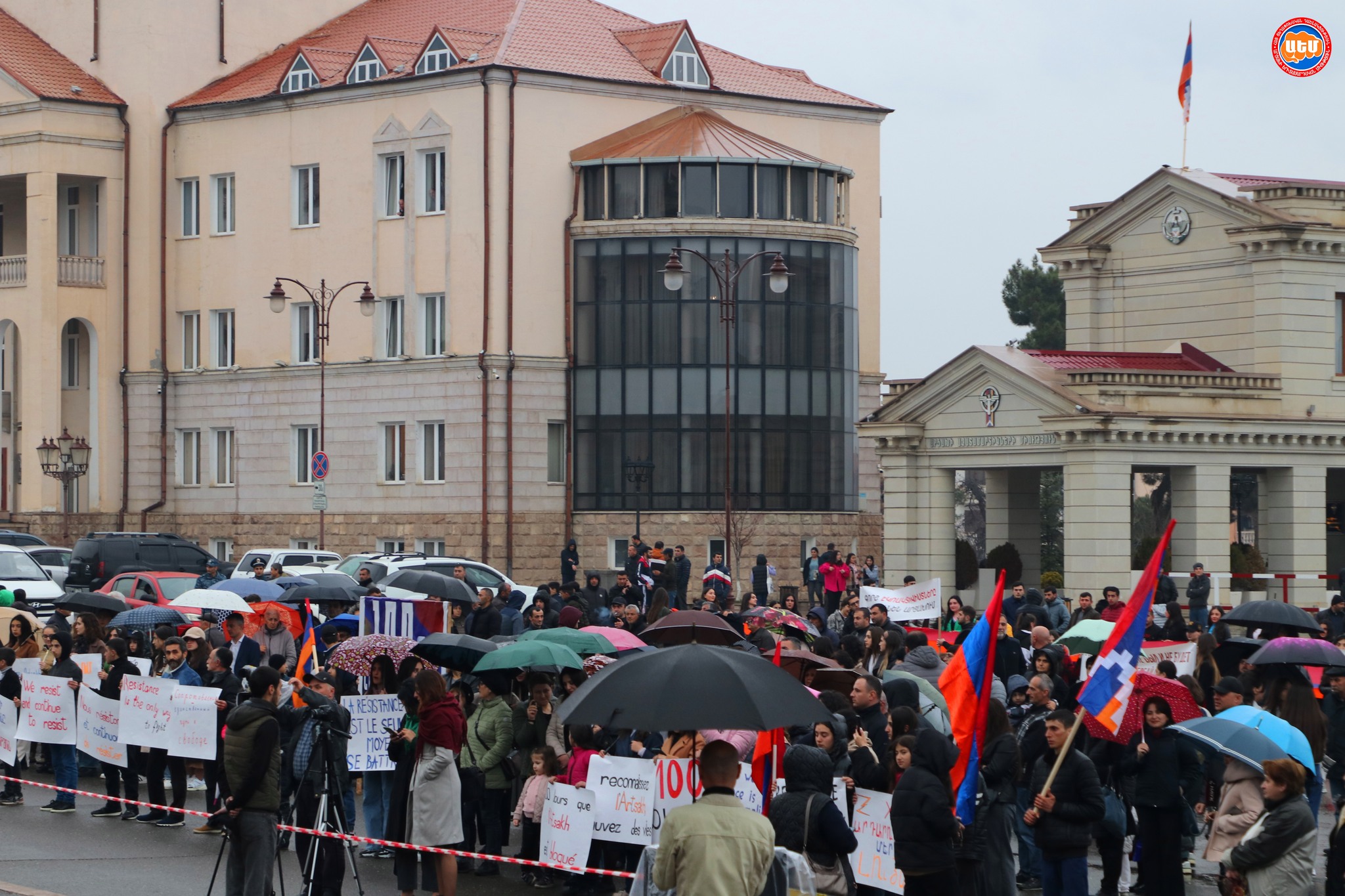 La jeunesse de la FRA a protesté à Stepanakert au 100e jour de blocus : « L&rsquo;Artsakh dit non à l&rsquo;ennemi »