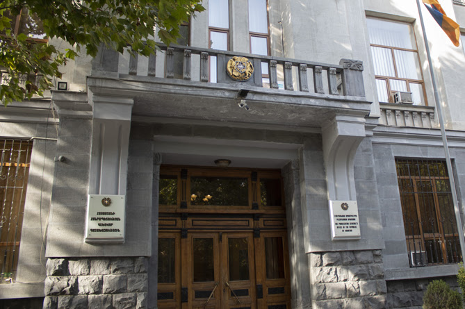 Les procureurs arméniens exigent la confiscation de 4 propriétés et plus de 5 milliards AMD de revenus illégaux du chef de Stones LLC