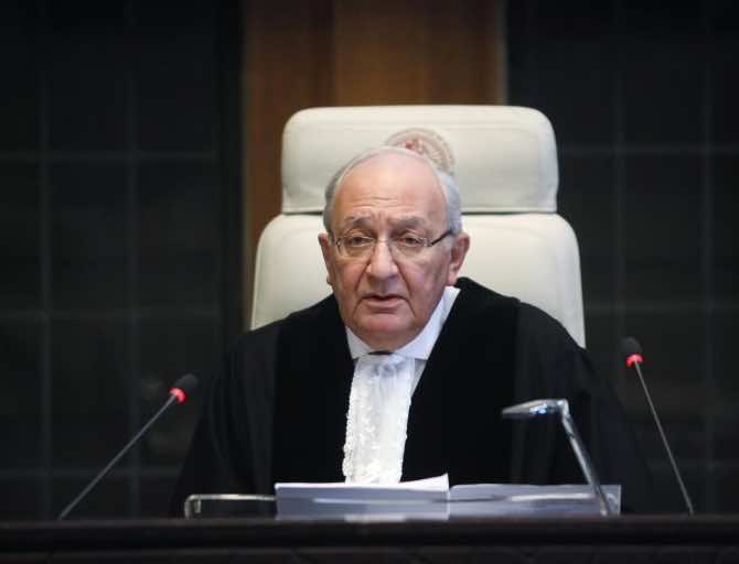 Les juges de la Cour internationale de Justice donnent raison à l&rsquo;Iran contre les USA