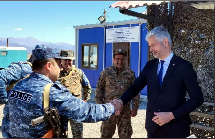Laurent Wauquiez avec le Syunik