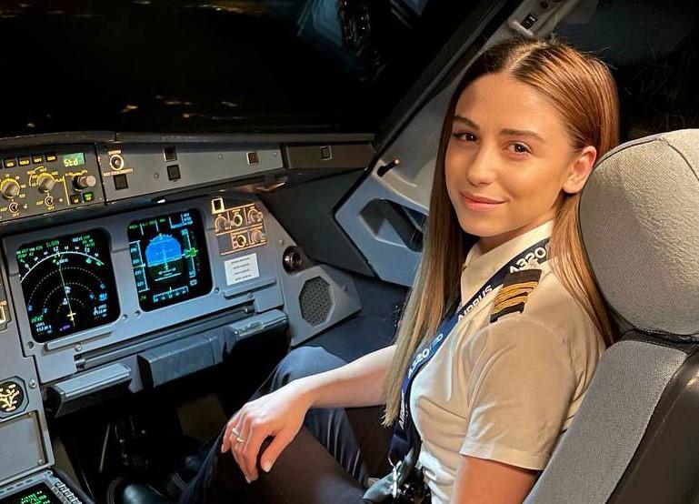 La seule femme pilote arménienne au monde, Natejta Penklyan, a rejoint la compagnie « FlyOne Armenia »