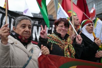 Procès de cadres du PKK à Paris: les avocats demandent à ce que les policiers retirent leur cagoule à l&rsquo;audience