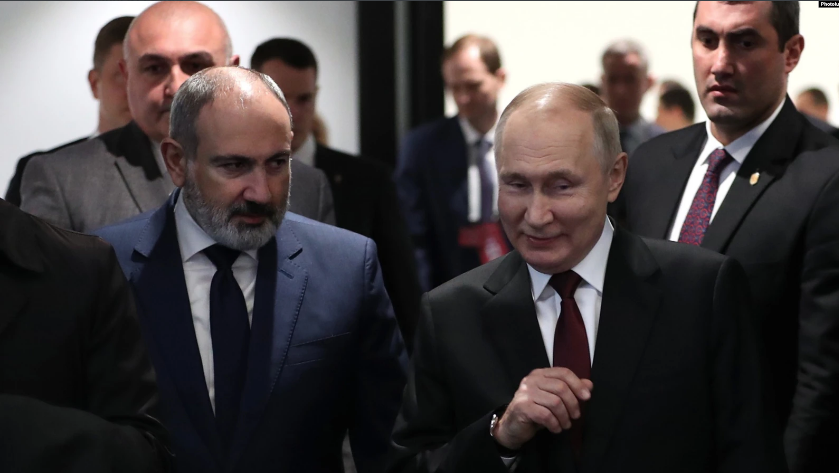 Pashinian téléphone à nouveau à Poutine