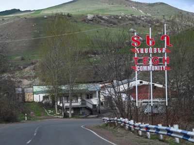Les travaux d&rsquo;ingénierie ont repris dans le village de Tegh (Syunik) où soldats Azéris et Arméniens s’étaient affrontés