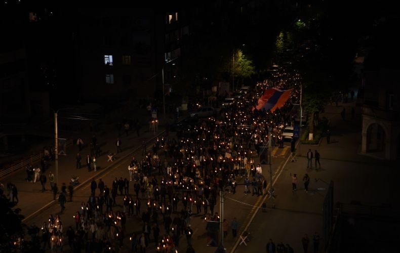 Une marche dédiée à la mémoire des victimes innocentes du génocide arménien a été organisée à Stepanakert