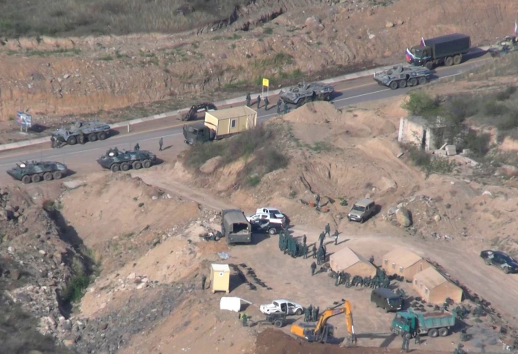 Les autorités arméniennes rejettent les critiques de l&rsquo;opposition concernant le poste de contrôle de la route du Karabakh