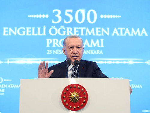 Erdogan interrompt une interview en direct à cause d&rsquo;une grippe intestinale