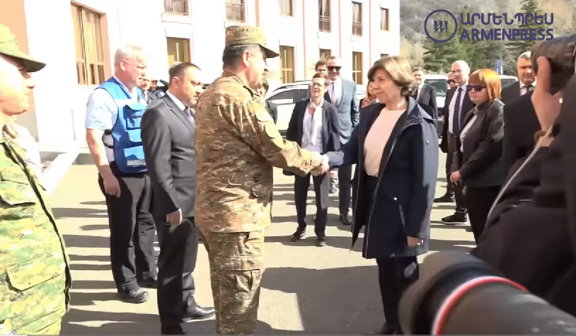 La cheffe de la diplomatie française apporte son soutien à la mission de  l&rsquo;UE en Arménie