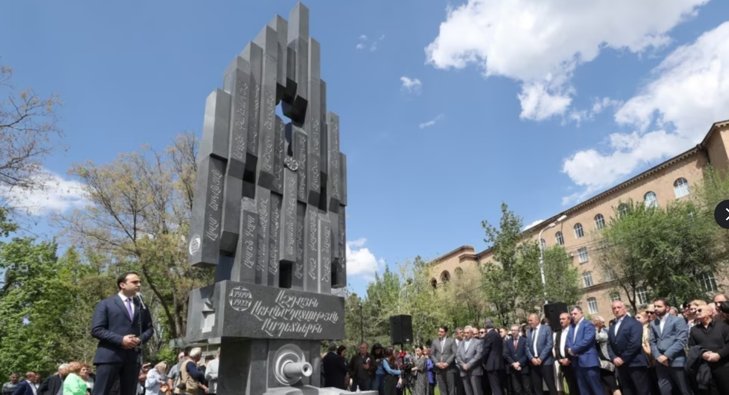 La Turquie parle d&rsquo;un monument « provocateur » à Erevan pour justifier l&rsquo;interdiction des survols de l&rsquo;Arménie