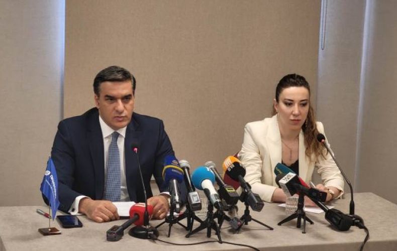 Les Azéris se sont fortifiés à Syunik, ils construisent des routes en béton affirme Arman Tatoyan