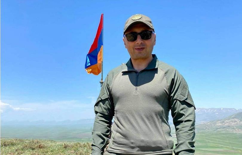 En faisant connaître le mouvement du matériel militaire, diffusé en direct depuis la position, l&rsquo;ennemi ne dépensera pas un sou en renseignement selon l’expert Karen Hovhannisyan