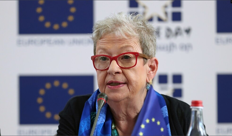 Un envoyé de l&rsquo;UE espère un retrait des troupes arméniennes et azerbaïdjanaises