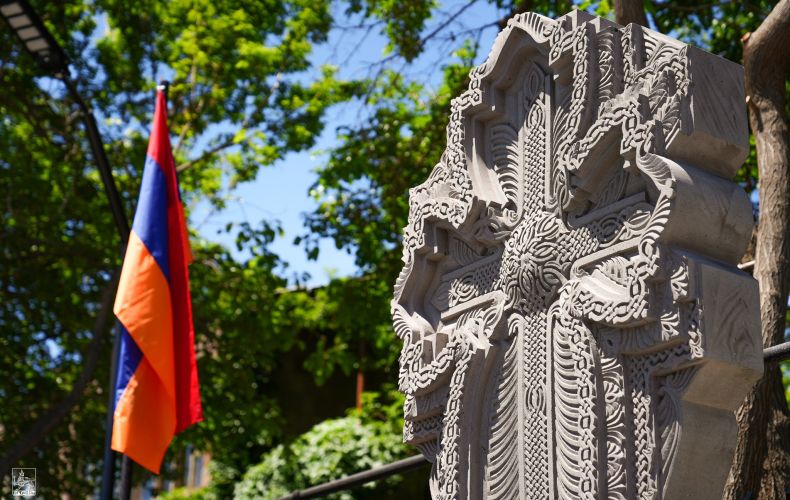 Un monument dédié à la mémoire des victimes des guerres d&rsquo;Artsakh a été inauguré dans le quartier « Haghtanak » d&rsquo;Erevan