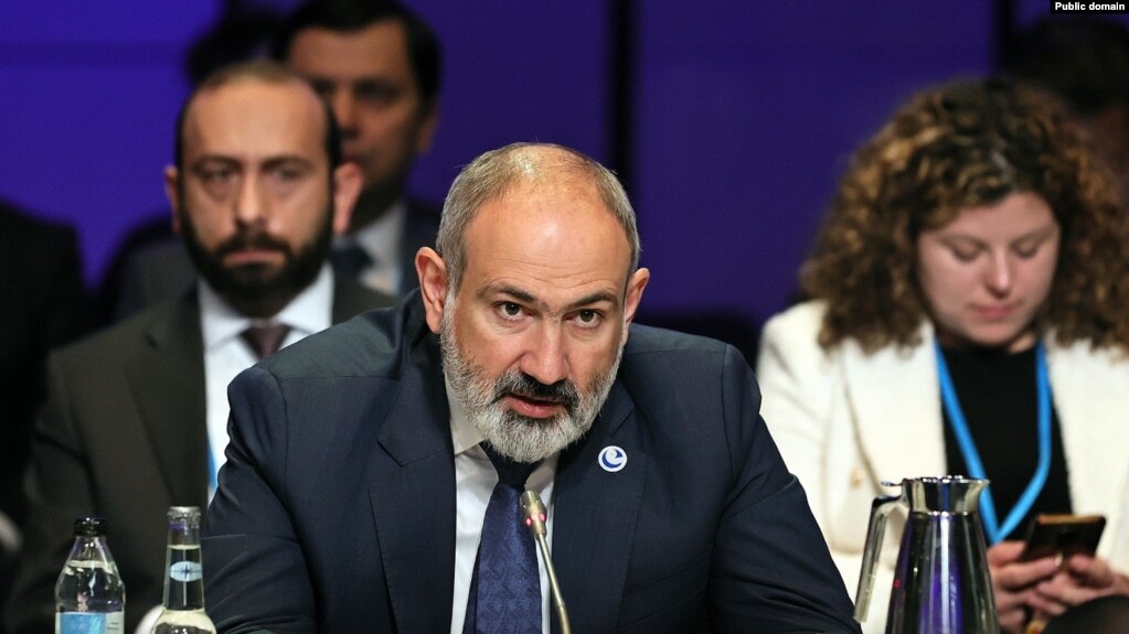 Pashinian signale son soutien au contrôle azéri du Karabakh