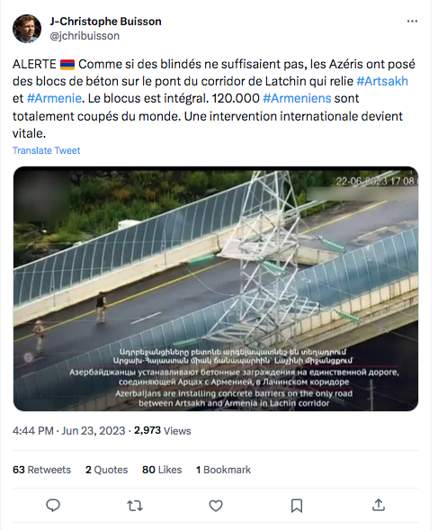 JC Buisson : des blocs de bétonsur le pont du corridor de Latchin