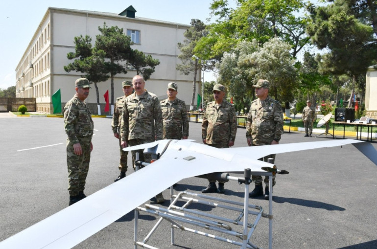 L&rsquo;Azerbaïdjan a acheté de nouveaux drones et des missiles à longue portée de haute précision affirm Aliev