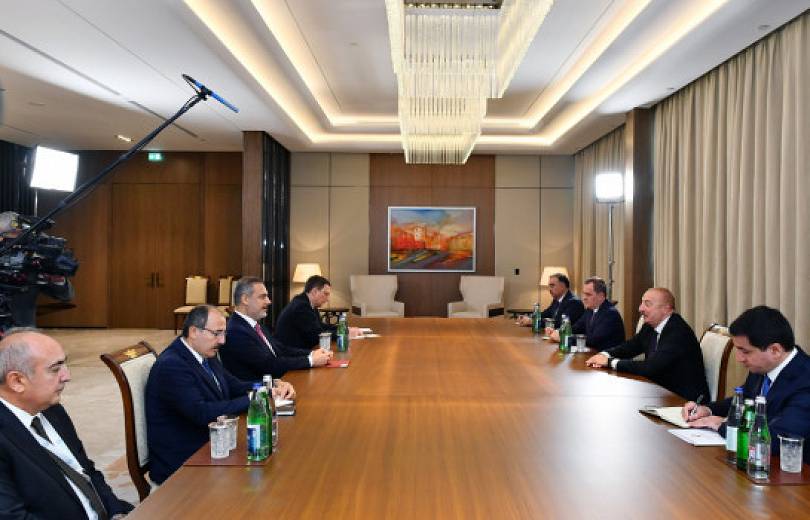 Aliev et le ministre turc des Affaires étrangères ont discuté du processus de régulation des relations arméno-azéries à Bakou