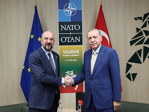 Adhésion de la Suède à l&rsquo;Otan: Erdogan s&rsquo;entretient avec Charles Michel