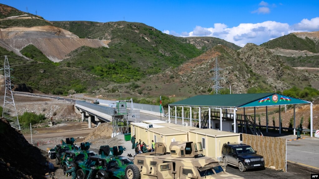 Les Arméniens du Karabakh pressent la Russie de rouvrir le corridor