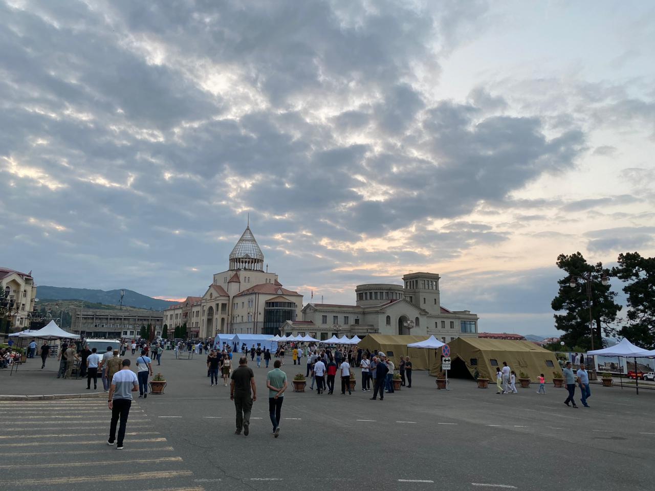 Le mouvement populaire de l&rsquo;Artsakh est une réalité affirme Gurgen Nercisyan, le Ministre d&rsquo;État de l’Artsakh qui appelle à un nouveau rassemblement à Stepanakert dimanche à 20h00