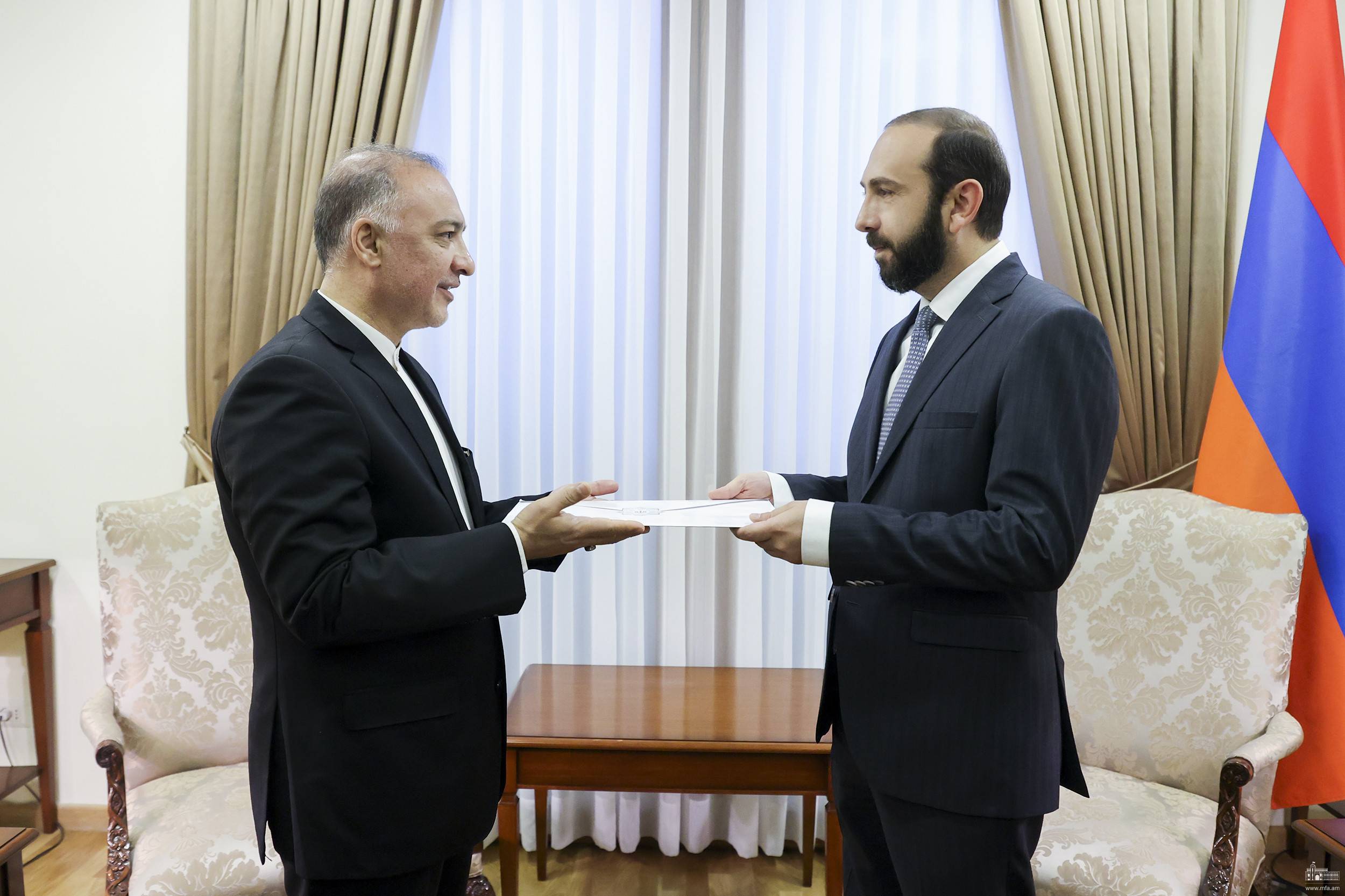 Le ministre des Affaires étrangères de la République d&rsquo;Arménie a reçu le nouvel ambassadeur d&rsquo;Iran