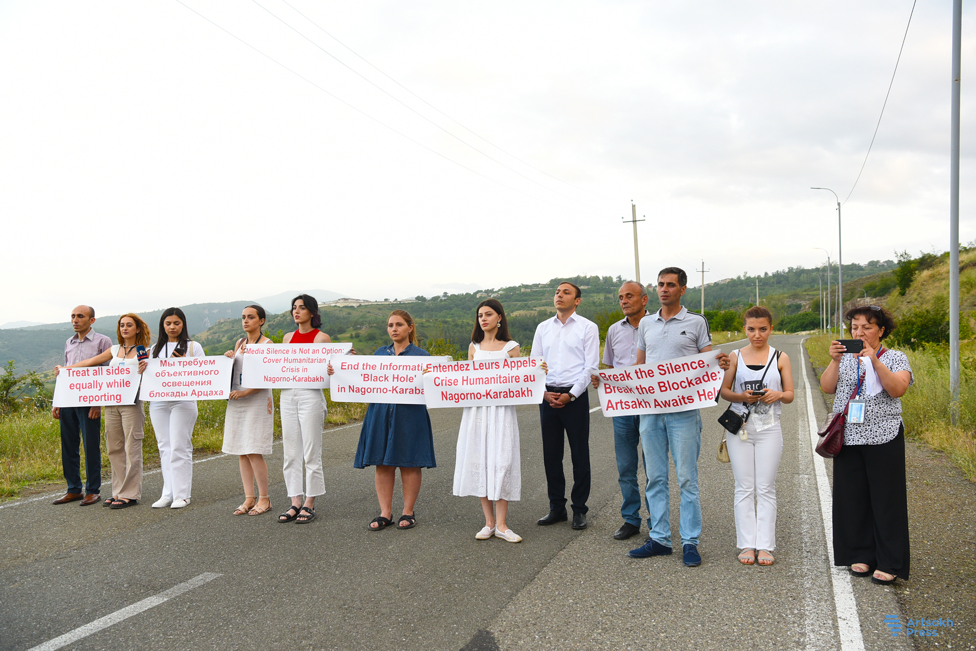 Les journalistes de l&rsquo;Artsakh ont lancé un appel aux participants du Forum mondial des médias à Chouchi occupée depuis l&rsquo;intersection Stepanakert-Chouchi