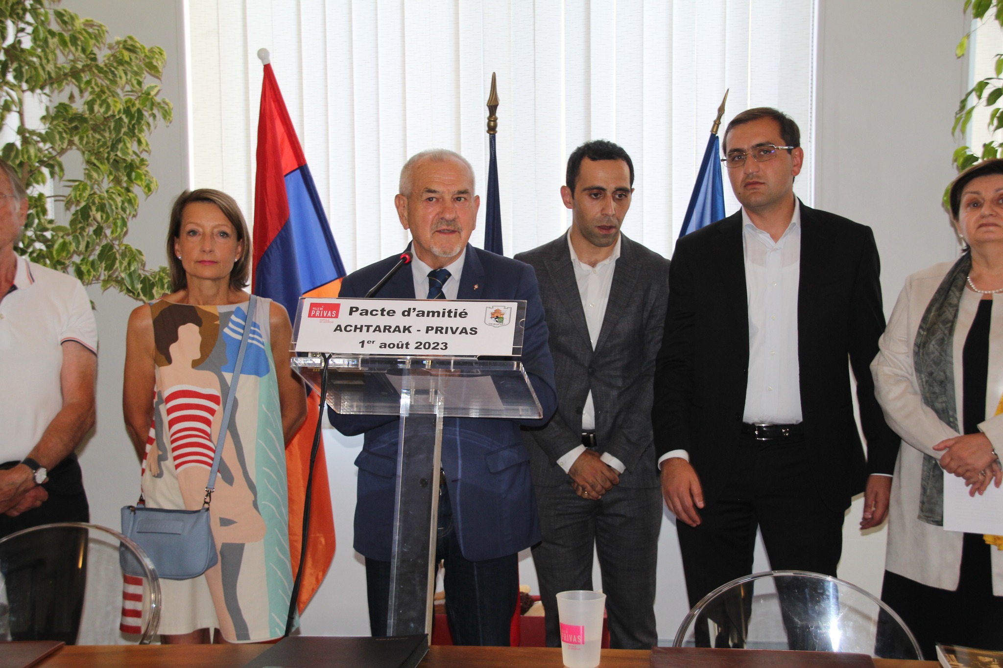 Un Pacte d’Amitié signé entre Privas (Ardèche) et Achtarak (Arménie)