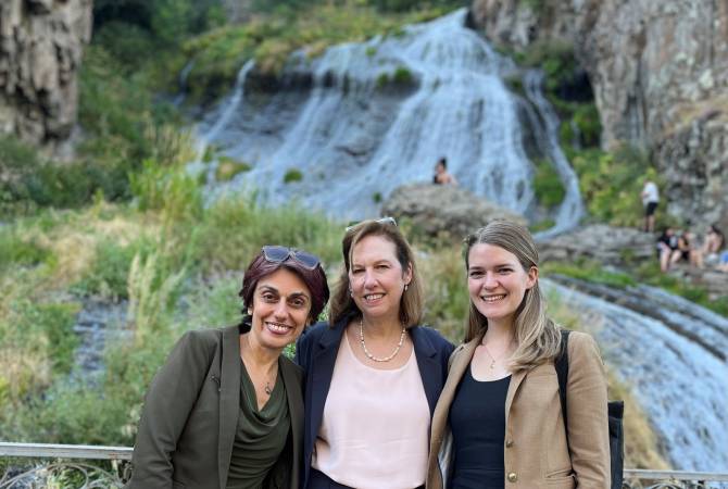 L&rsquo;ambassadrice des Etats-Unis en Arménie et Lilit Makunts ont visité Jermuk