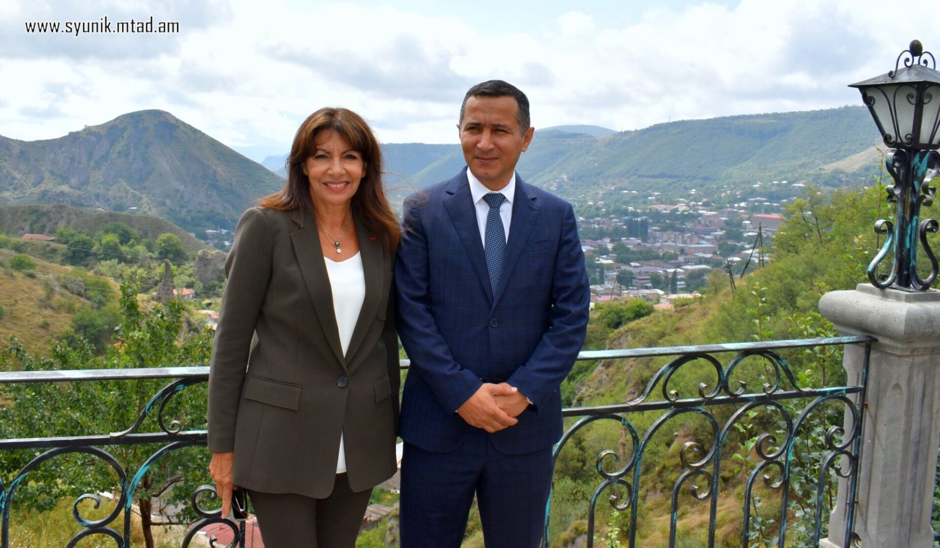 Anne Hidalgo la maire de Paris est dans la région de Syunik au sud de l’Arménie