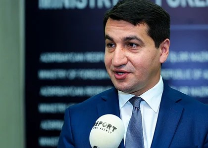 Chantage de Hikmet Hajiev, conseiller d’Aliev : La route de Latchine peut être ouverte dans les 24 heures si la route Agdam-Stepanakert s’ouvre