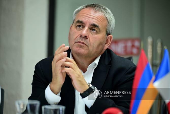 Xavier Bertrand presse le président français d&rsquo;introduire au Conseil de Sécurité de l&rsquo;ONU une résolution pour protéger les Artsakhtsiotes