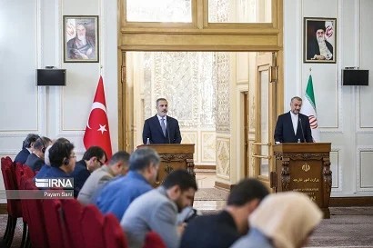 Le ministre des Affaires étrangères d’Iran à son homologue turc : Nous n&rsquo;accepterons aucun changement géopolitique dans la région