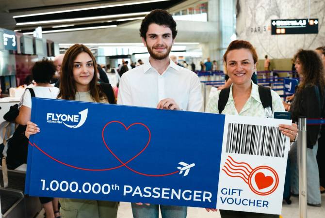 Le millionième passager de FlyOne Armenia a été félicité à l’aéroport de Paris